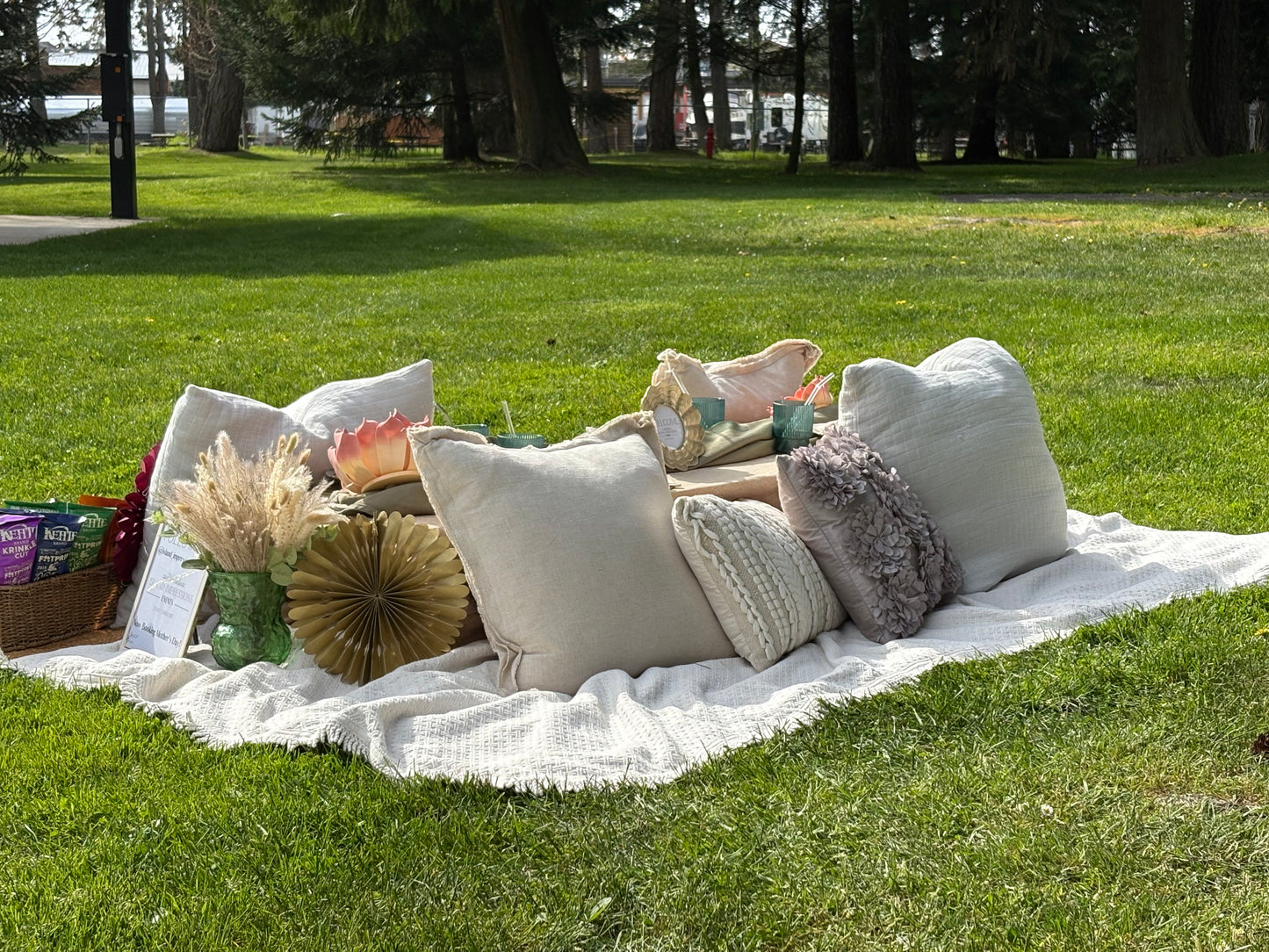 Boutique Picnic, Premium